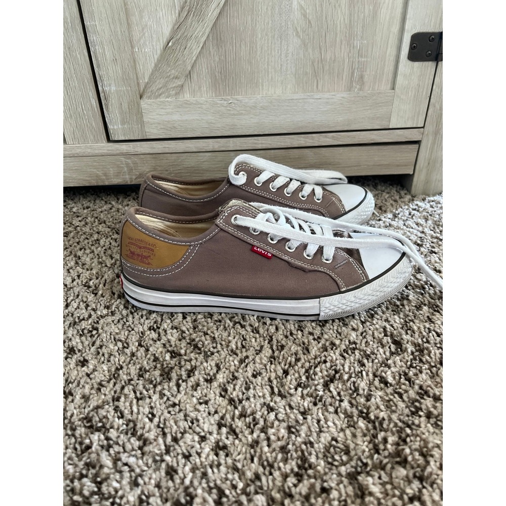 LEVI'S MEN'S STAN BUCK SNEAKERS SIZE‎ 8